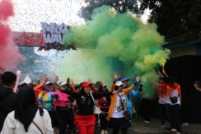 Meriah! Maxxis Fun Walk Bagikan Hadiah Umroh dan Motor